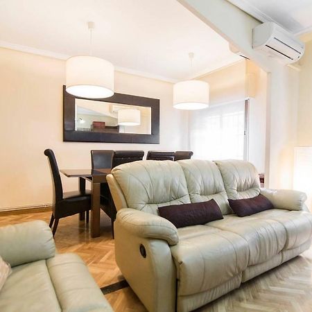 Home & Private Terrace Wifi + Aircon マドリード エクステリア 写真
