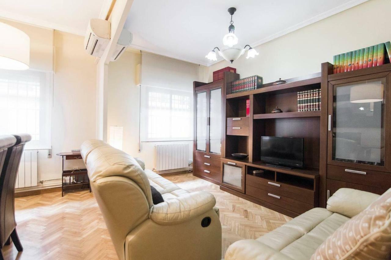 Home & Private Terrace Wifi + Aircon マドリード エクステリア 写真