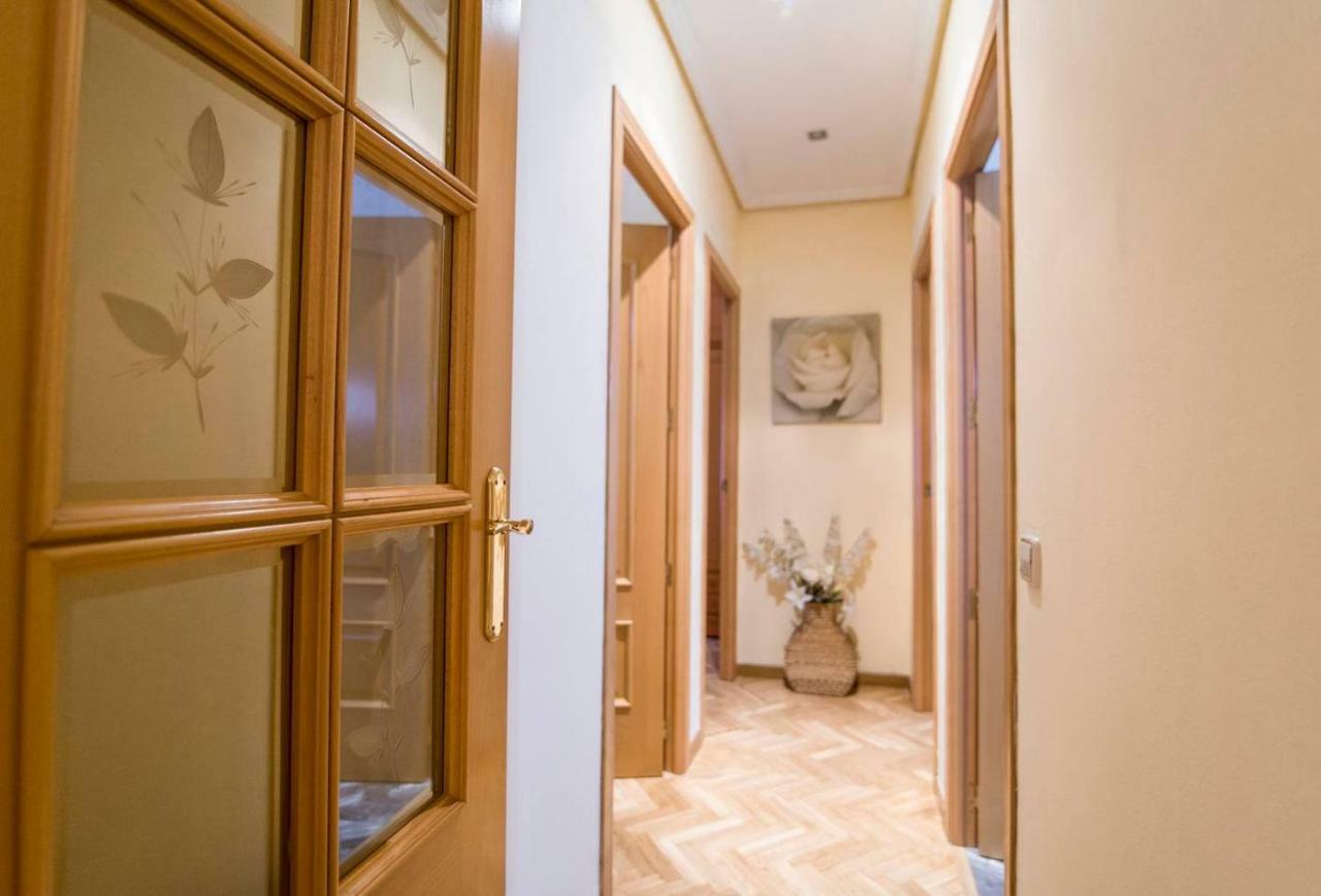 Home & Private Terrace Wifi + Aircon マドリード エクステリア 写真